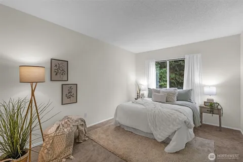 $350,000 | 14010 Juanita Drive Northeast, Unit SB4, Kirkland, WA 98034