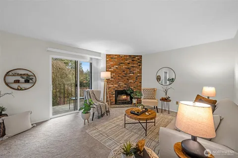 $350,000 | 14010 Juanita Drive Northeast, Unit SB4, Kirkland, WA 98034