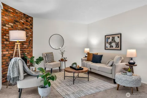 $350,000 | 14010 Juanita Drive Northeast, Unit SB4, Kirkland, WA 98034