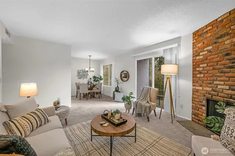 $350,000 | 14010 Juanita Drive Northeast, Unit SB4, Kirkland, WA 98034