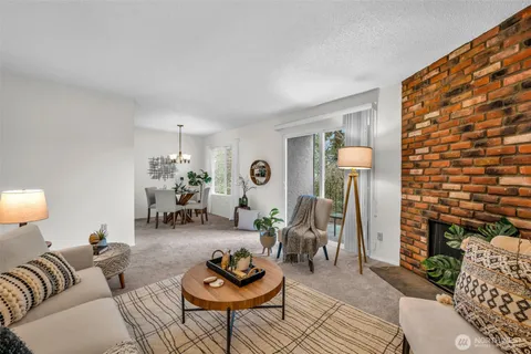 $350,000 | 14010 Juanita Drive Northeast, Unit SB4, Kirkland, WA 98034