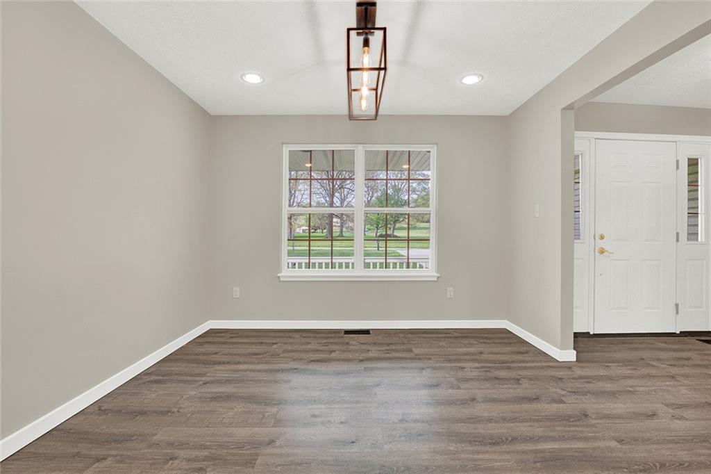 667 Old Frame Road Smithfield, PA 15478 - Photo 17 of 38 Room for everyone to gather around the table