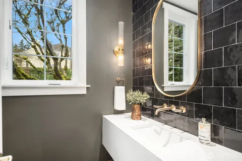 $2,498,000 | 17120 Southeast 29th Place, Bellevue, WA 98008