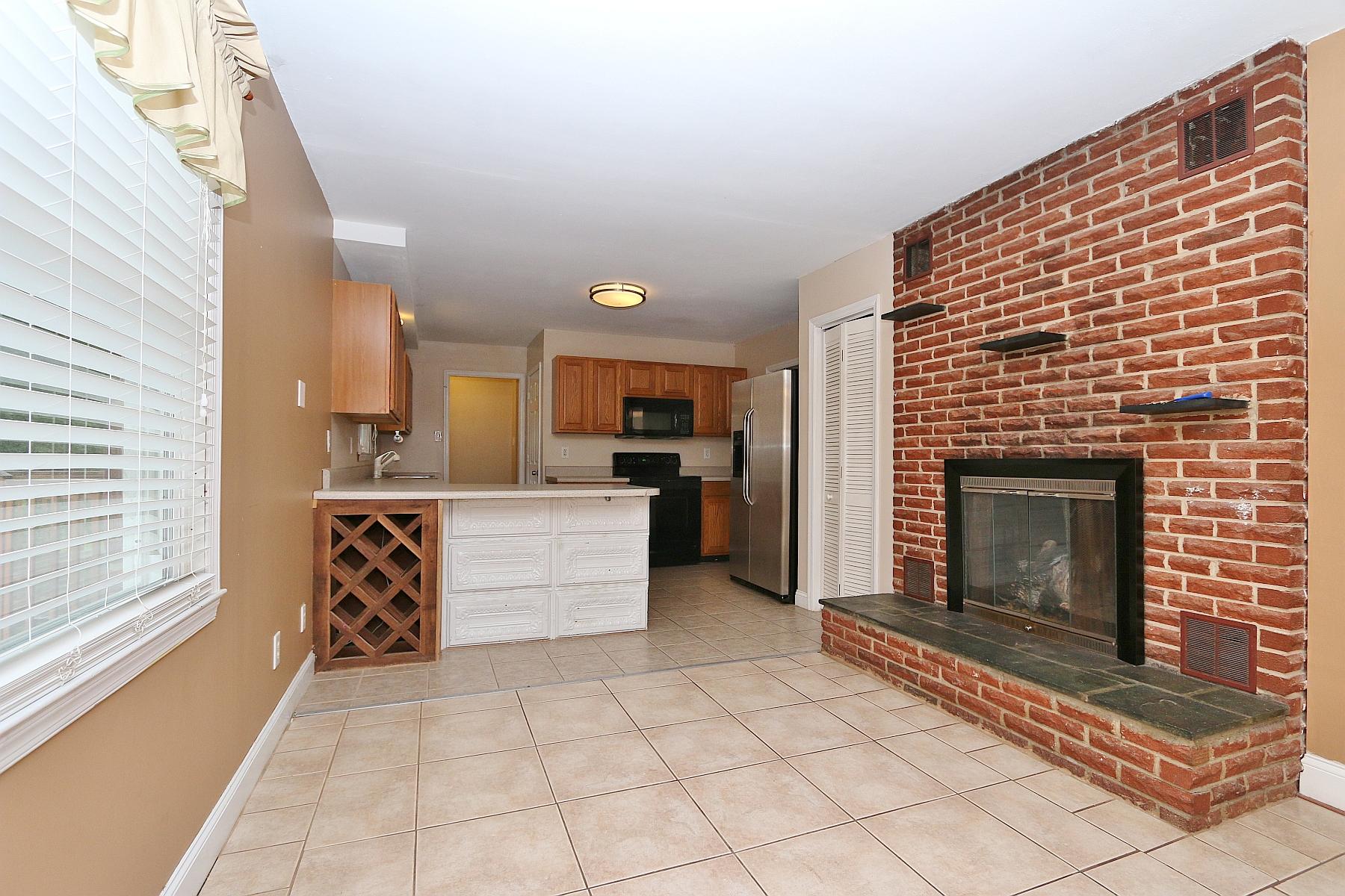 2716 Green Ridge Road Roanoke, VA 24019 - Photo 14 of 48 img_9682