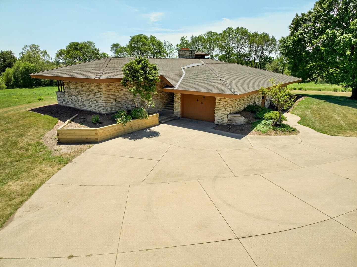 N2028 Steiner Road Monroe, WI 53566 - Photo 7 of 80