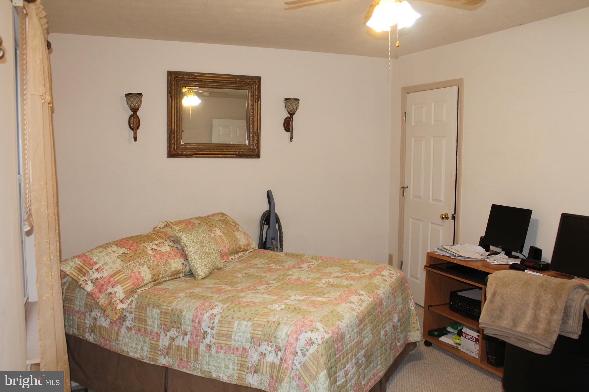 511 Ridgefield Avenue Stephens City, VA 22655 - Photo 11 of 11 Bedroom (Master)