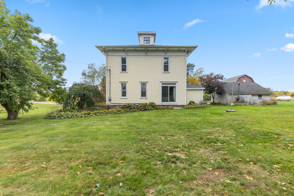 11854 Belding Road Northeast Belding, MI 48809 - Photo 34 of 44 IMG_1033