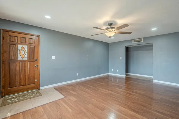 $3,500 | 3236 South Kenwood Lane, Tempe, AZ 85282