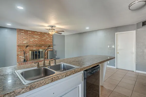 $3,500 | 3236 South Kenwood Lane, Tempe, AZ 85282