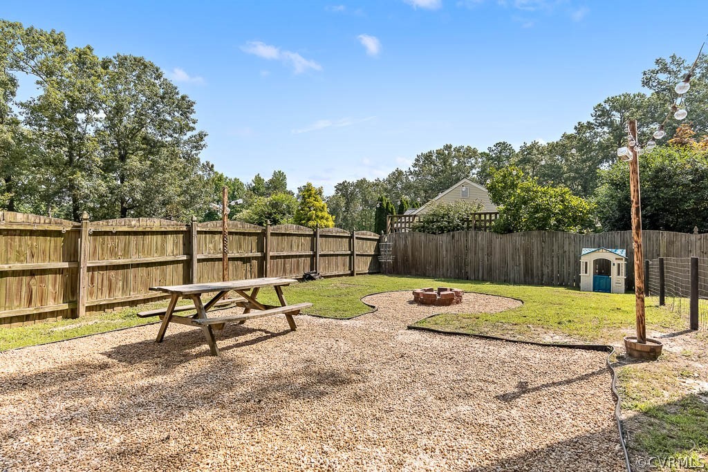 9207 Hunters Trail Road Petersburg, VA 23803 - Photo 14 of 23 Notice the 6-foot privacy fence enclosing your ent