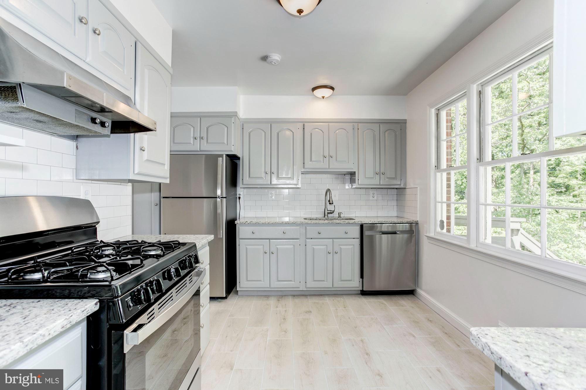 5509 Atlee Place Springfield, VA 22151 - Photo 3 of 34 Gallery Image 3