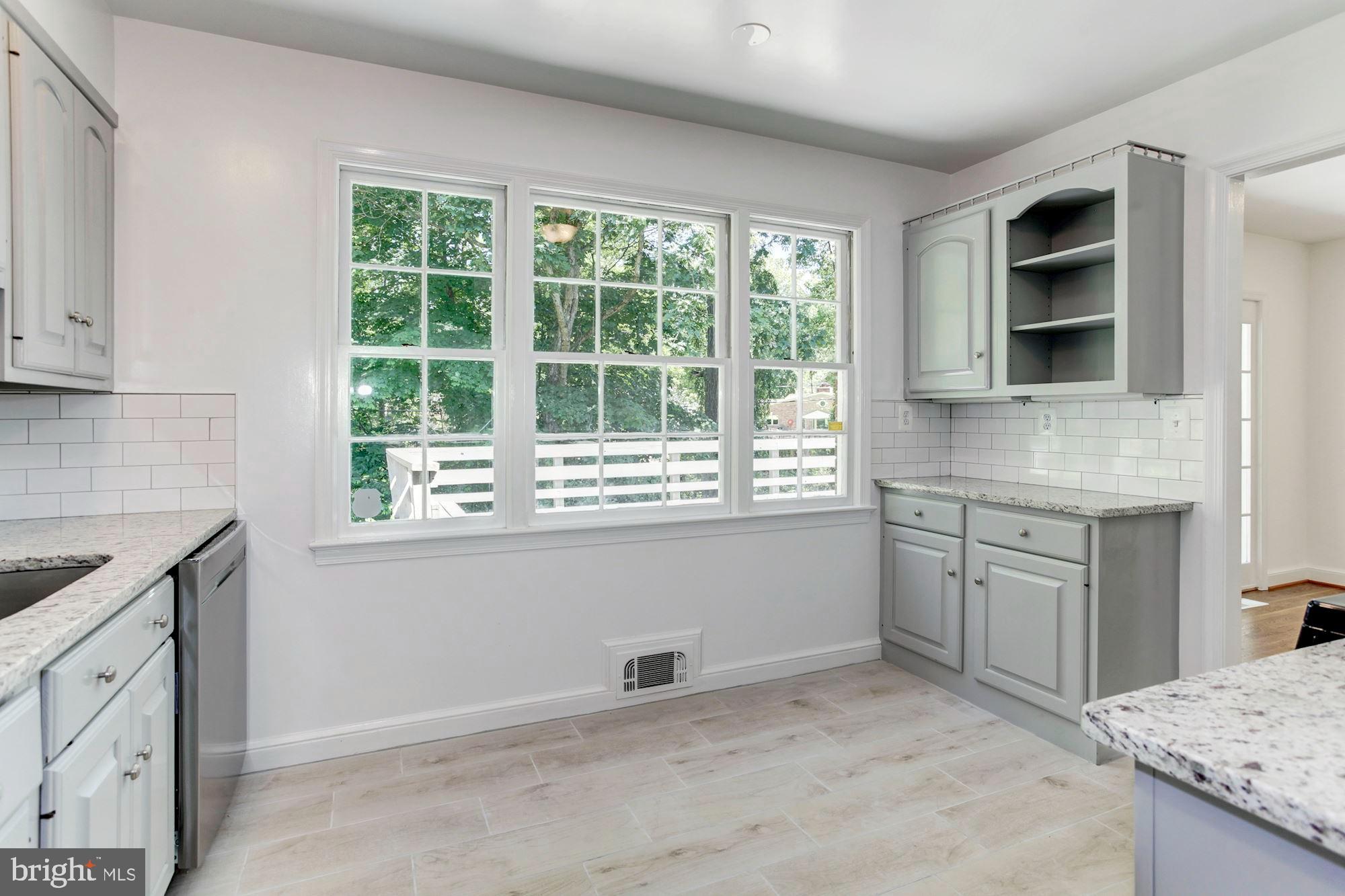 5509 Atlee Place Springfield, VA 22151 - Photo 4 of 34 Gallery Image 4
