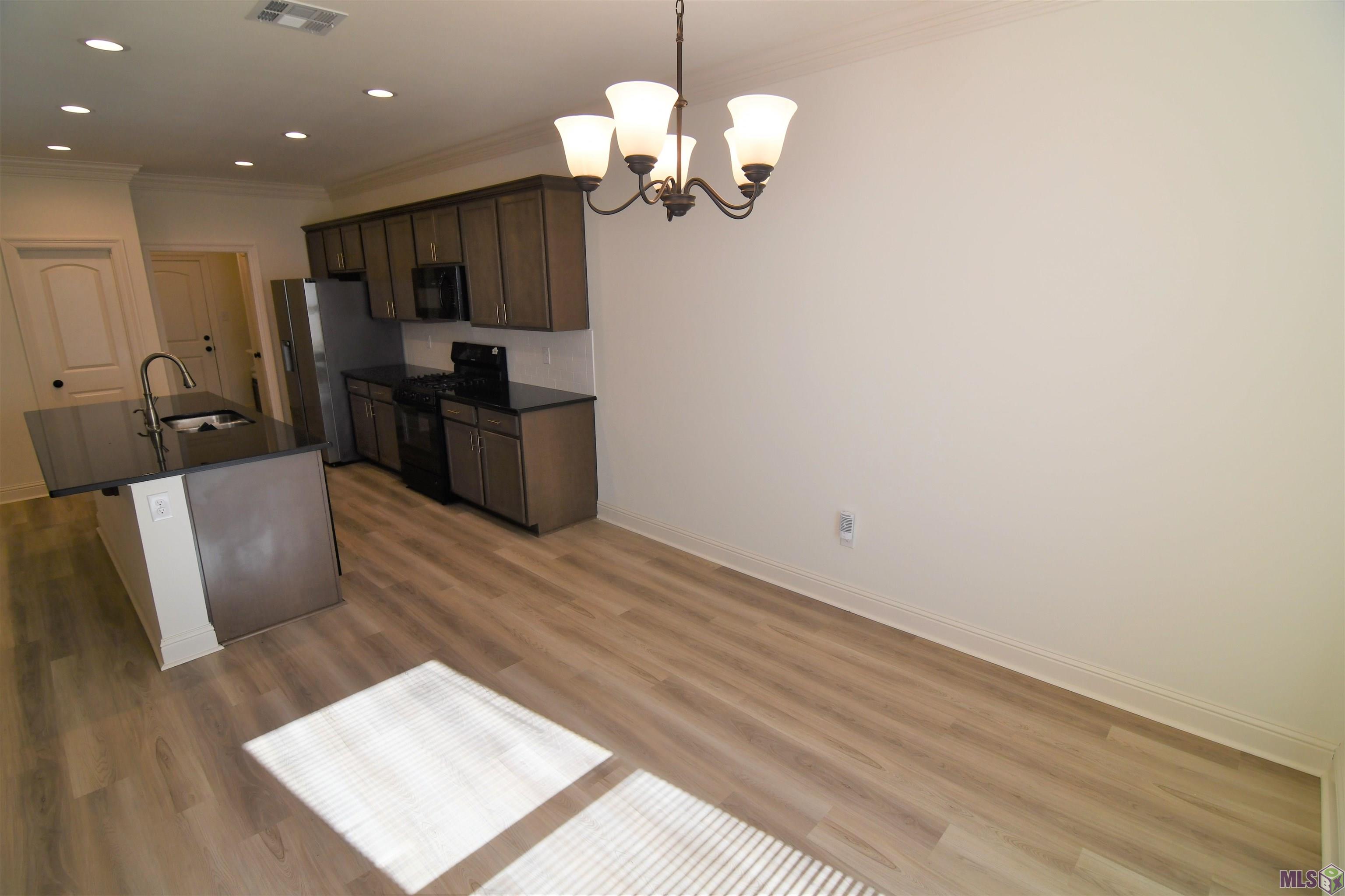 7108 Kenilworth Crossing Avenue Baton Rouge, LA 70820 - Photo 4 of 39