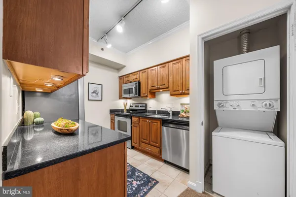 a view of a bathroom