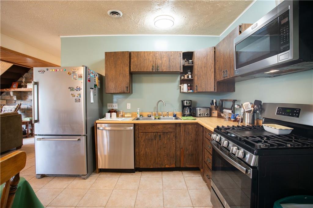 357 Pohls Road Aliquippa, PA 15001 - Photo 8 of 43 Gallery Image 8