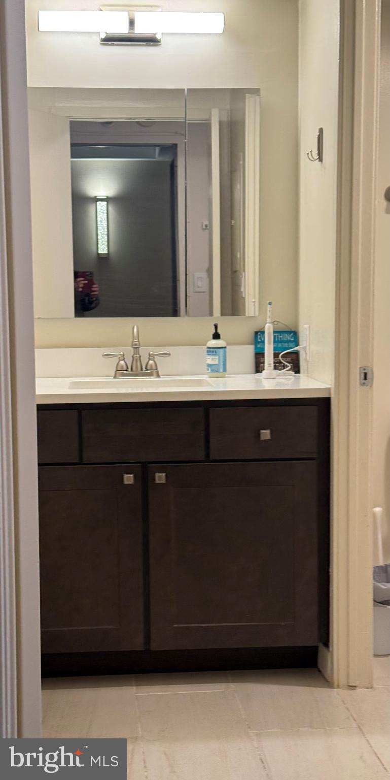 2018-32 Walnut Street, Unit 17M Philadelphia, PA 19103 - Photo 10 of 16