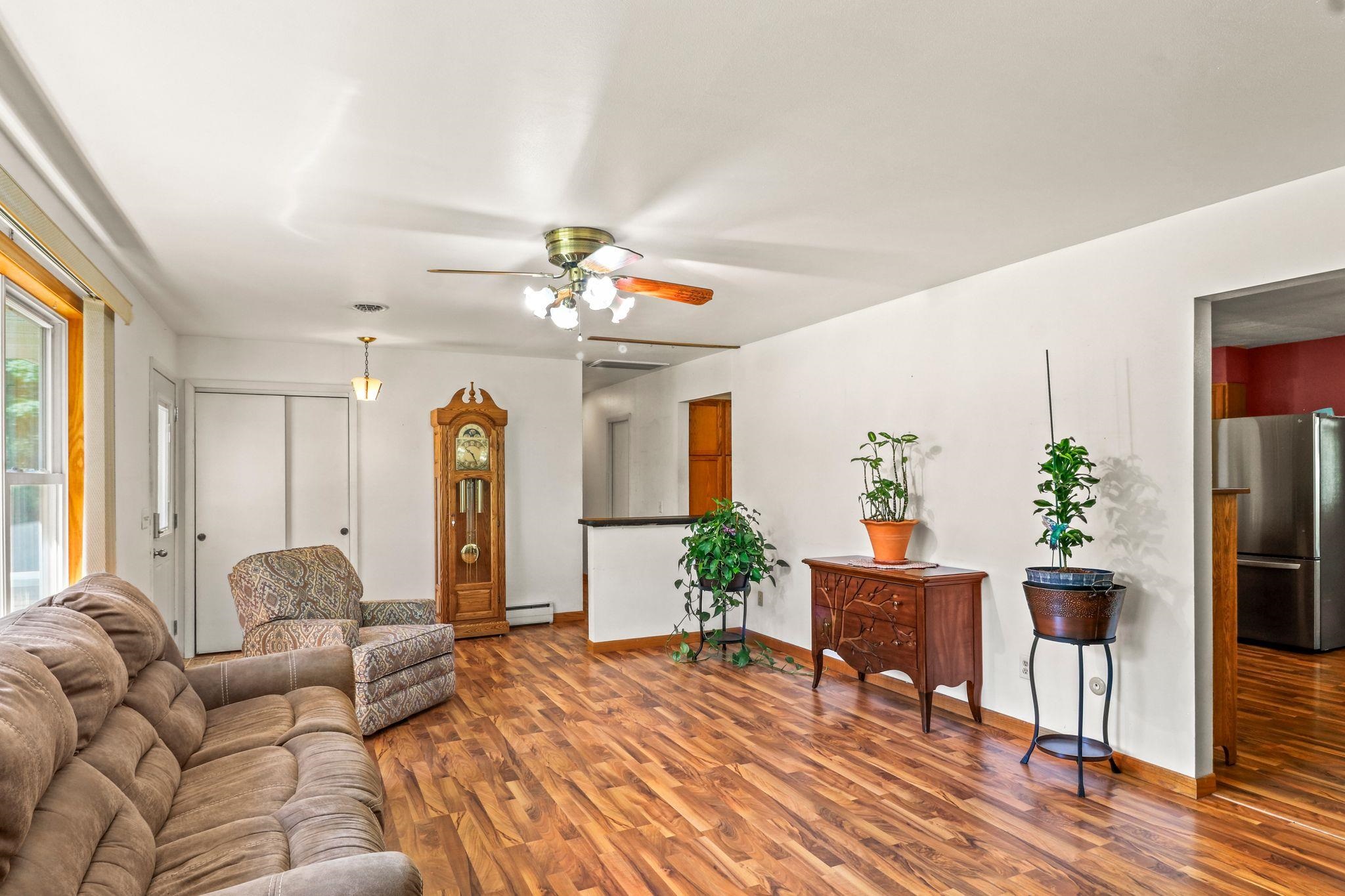 4990 Bultman Road Madison, WI 53704 - Photo 6 of 41