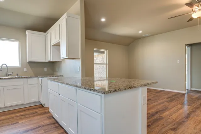 $185,900 | 930 East Municipal Drive, Lubbock, TX 79403