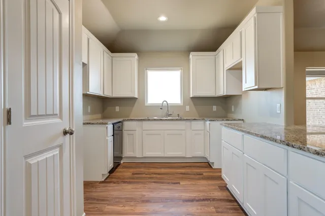 $185,900 | 930 East Municipal Drive, Lubbock, TX 79403