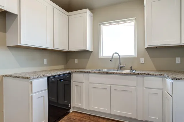 $185,900 | 930 East Municipal Drive, Lubbock, TX 79403