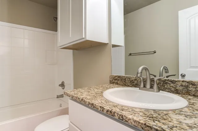 $185,900 | 930 East Municipal Drive, Lubbock, TX 79403