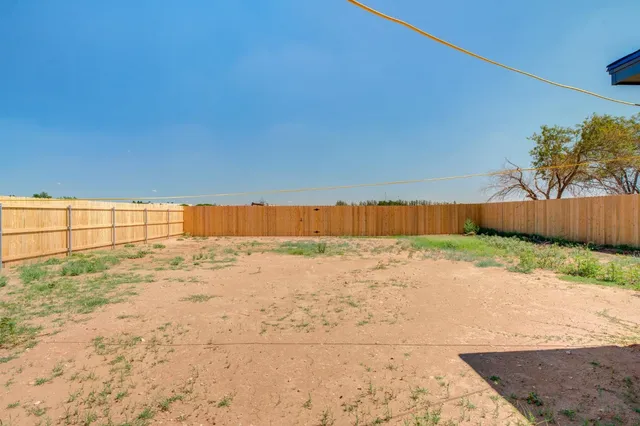 $185,900 | 930 East Municipal Drive, Lubbock, TX 79403