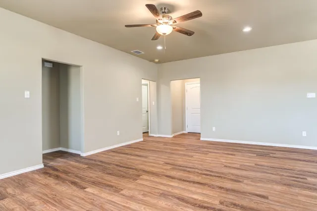 $185,900 | 930 East Municipal Drive, Lubbock, TX 79403