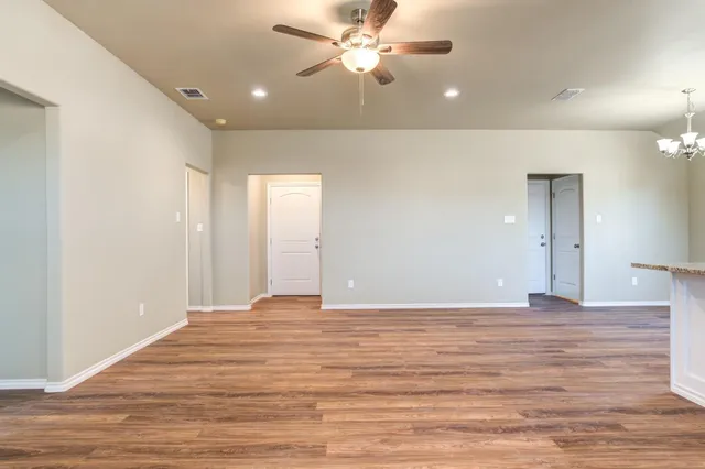 $185,900 | 930 East Municipal Drive, Lubbock, TX 79403