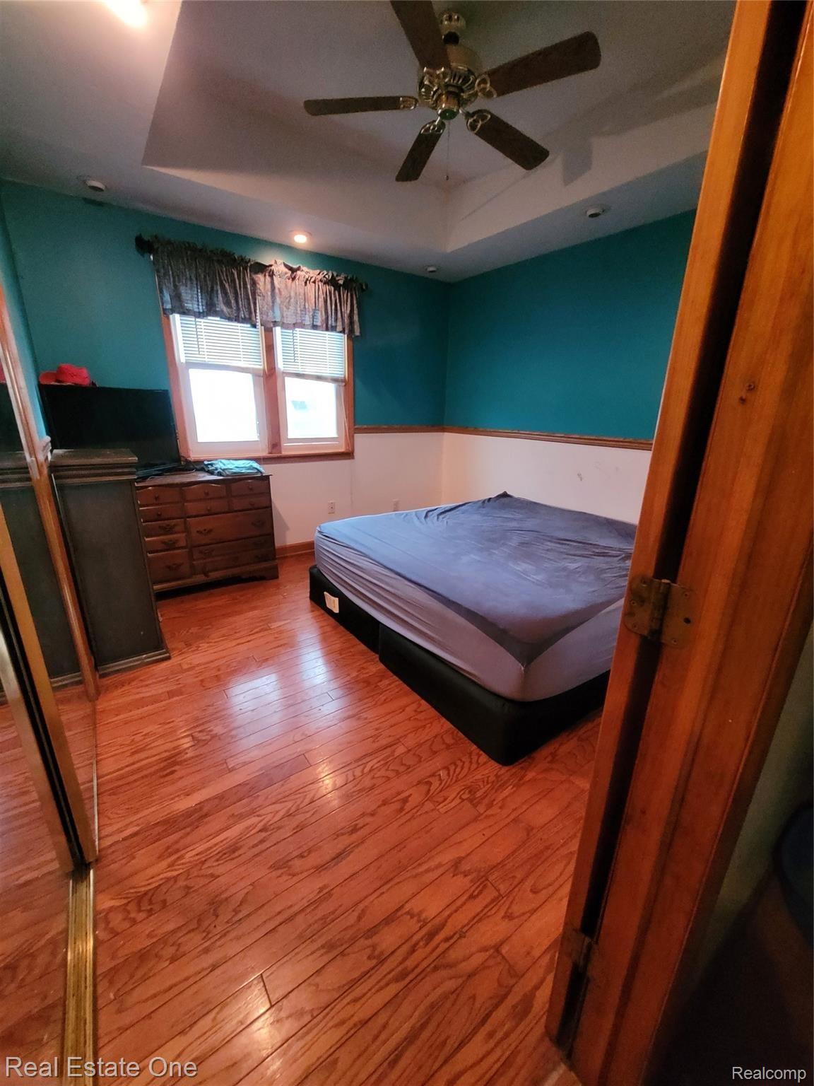 17681 Reed Street Melvindale, MI 48122 - Photo 8 of 33 Master Bedroom 1.jpg