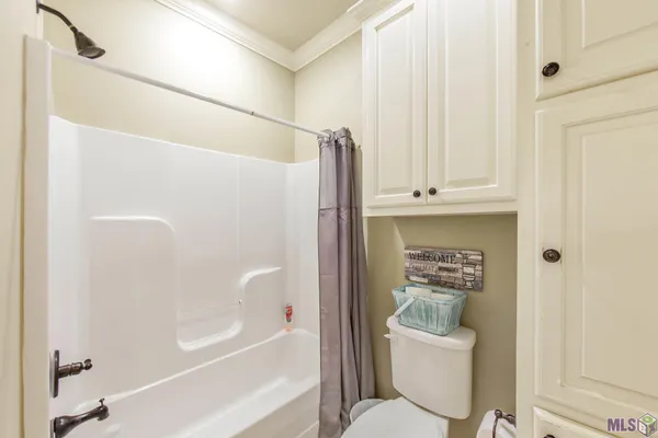 $460,000 | 13110 Cypress Swamp Drive, Geismar, LA 70734