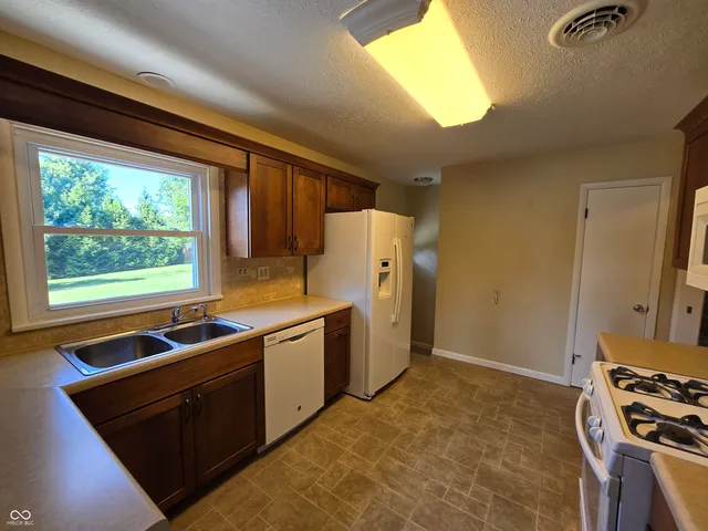 $275,000 | 1141 Sugar Hill Drive, Rushville, IN 46173