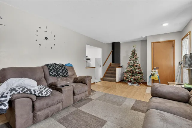 $475,000 | 1574 Pacific Street, St. Paul, MN 55106