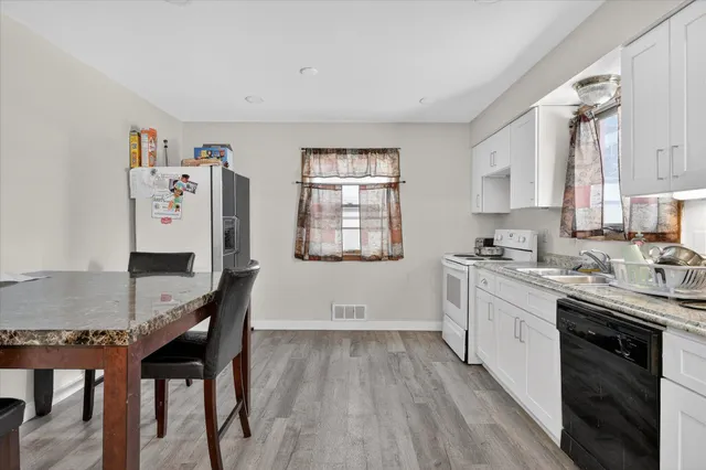 $475,000 | 1574 Pacific Street, St. Paul, MN 55106