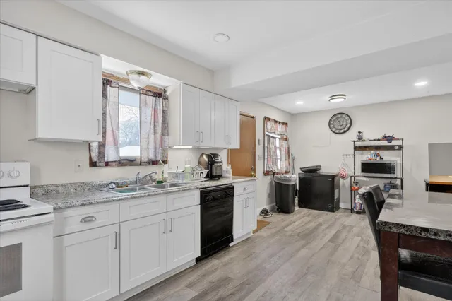 $475,000 | 1574 Pacific Street, St. Paul, MN 55106