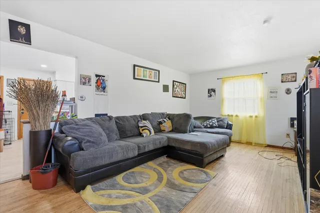 $475,000 | 1574 Pacific Street, St. Paul, MN 55106