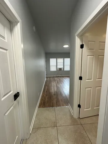 $1,450 | 8226 South Brandon Avenue, Unit 1F, Chicago, IL 60617