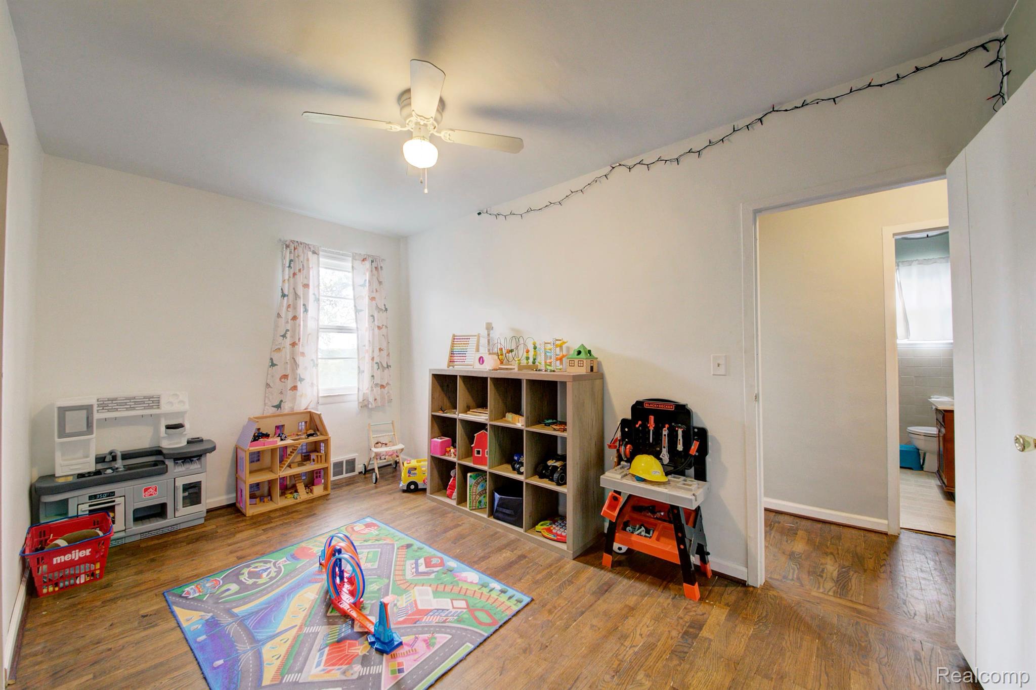 9015 Argentine Road Linden, MI 48451 - Photo 34 of 43 Gallery Image 34