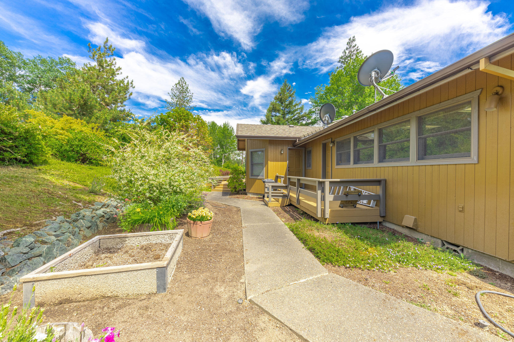 7600 Lower River Road Grants Pass, OR 97526 - Photo 9 of 54 HD-37