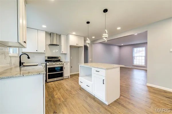 $585,000 | 114 Lea Meadows Drive, Ballwin, MO 63011