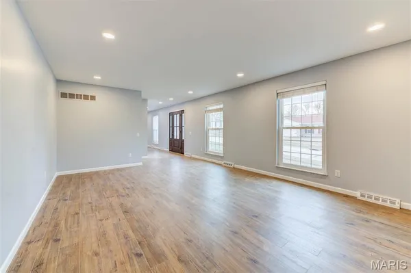 $585,000 | 114 Lea Meadows Drive, Ballwin, MO 63011