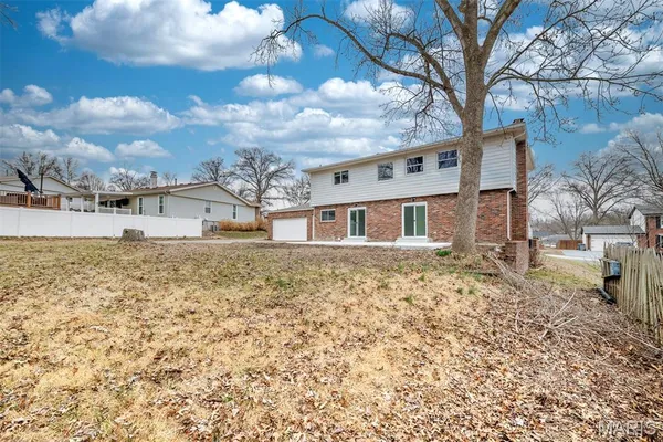 $585,000 | 114 Lea Meadows Drive, Ballwin, MO 63011