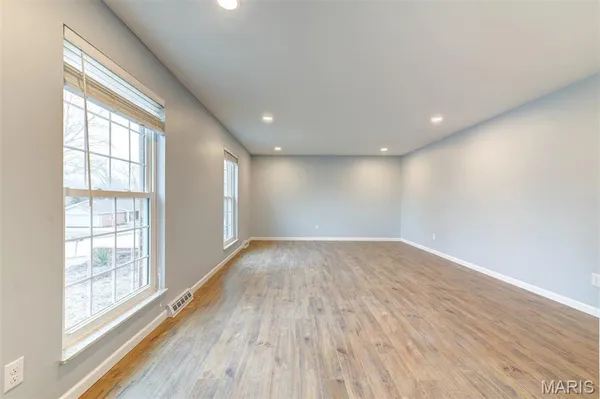 $585,000 | 114 Lea Meadows Drive, Ballwin, MO 63011