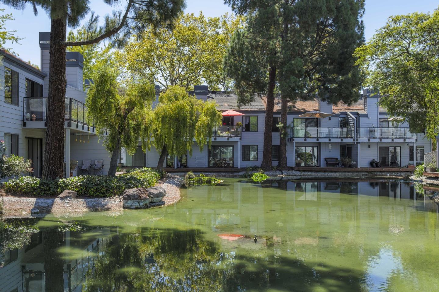 905 West Middlefield Road, Unit 918 Mountain View, CA 94043 - Photo 21 of 26 Gallery Image 21