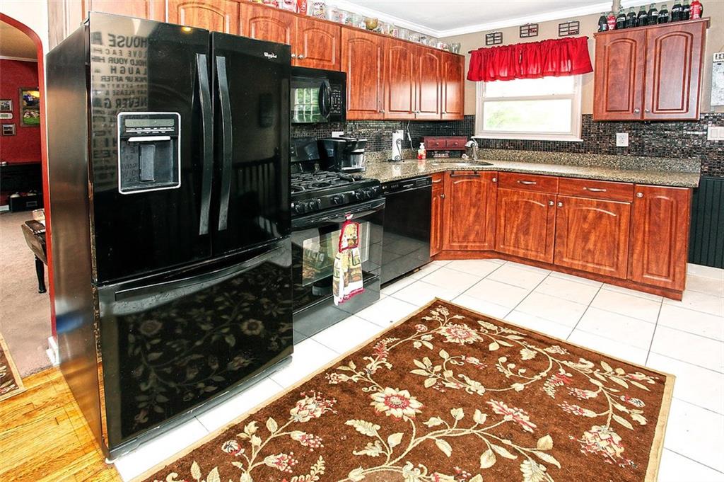 1019 Wible Run Road Pittsburgh, PA 15209 - Photo 8 of 19