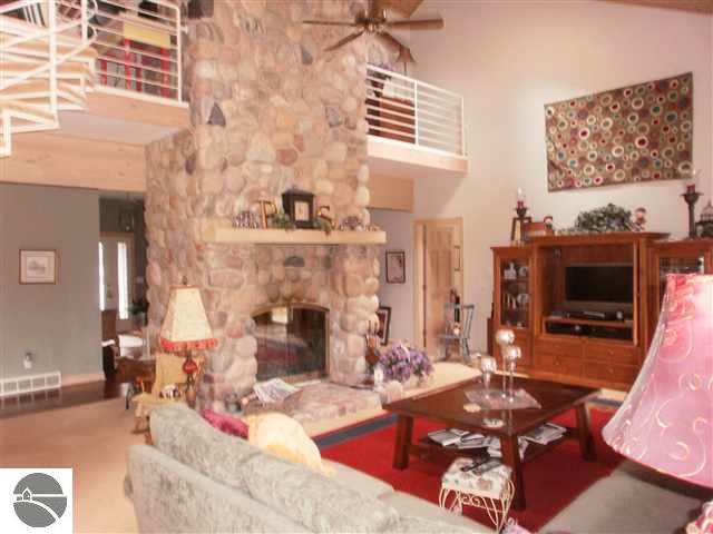 6868 Deepwater Point Road Williamsburg, MI 49690 - Photo 7 of 16 1734374-7.JPG