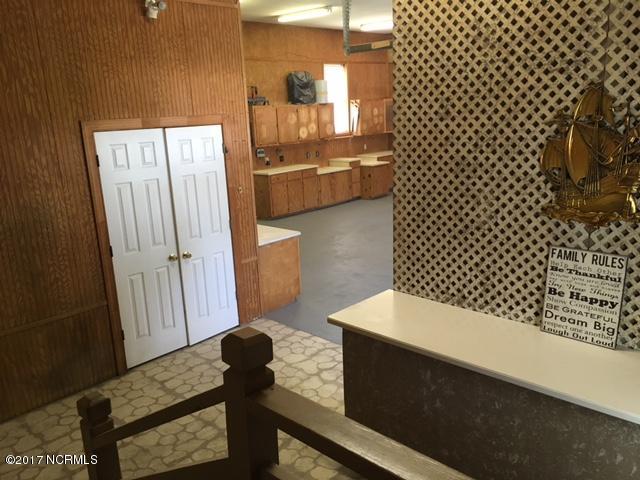 408 Northwood Road Washington, NC 27889 - Photo 31 of 35 Garage