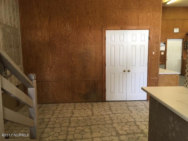 408 Northwood Road Washington, NC 27889 - Photo 33 of 35 Garage