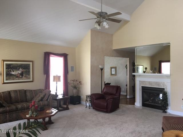 408 Northwood Road Washington, NC 27889 - Photo 7 of 35 Family Room