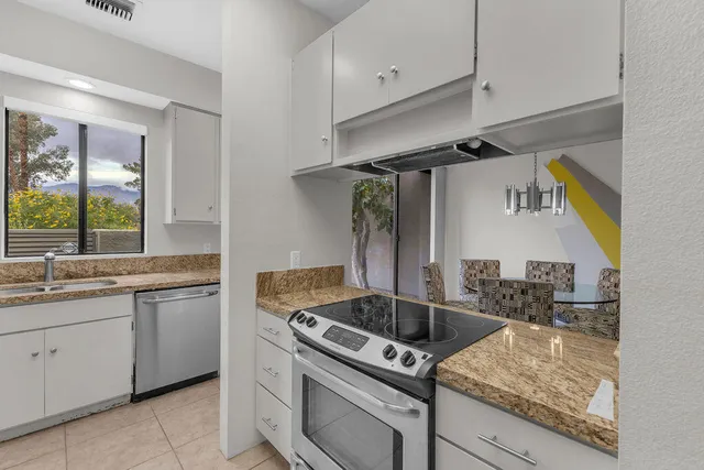 $399,900 | 535 Desert W Drive, Rancho Mirage, CA 92270