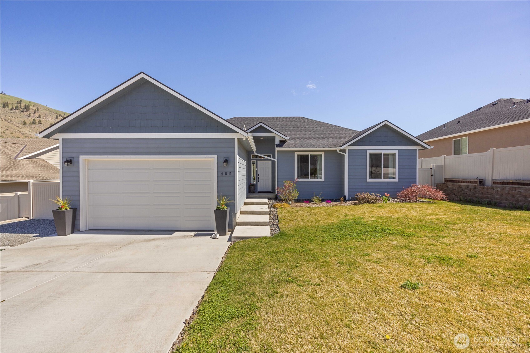 452 Spring View Place Chelan, WA 98816 - Photo 1 of 38 Gallery Image 1